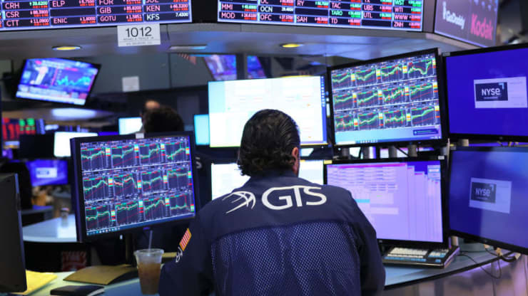 EUR/USD trượt xuống mức thấp nhất trong vòng 2 thập kỷ, đà suy yếu được cho rằng sẽ còn mạnh hơn nữa EUR/USD trượt xuống mức thấp nhất trong vòng 2 thập kỷ, đà suy yếu được cho rằng sẽ còn mạnh hơn nữa