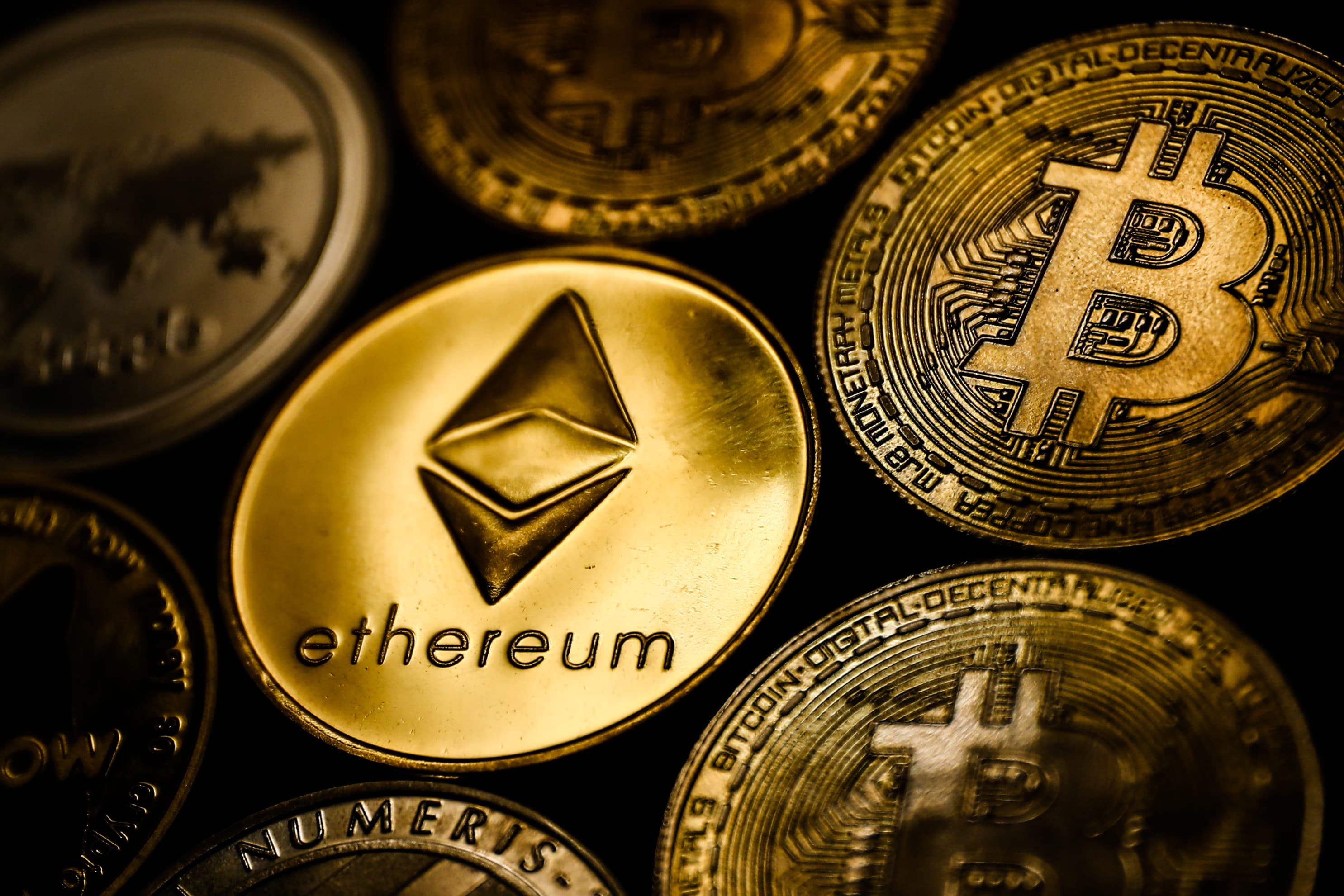 Ông lớn Silvergate lao đao, crypto đứng trước cuối tuần căng thẳng?