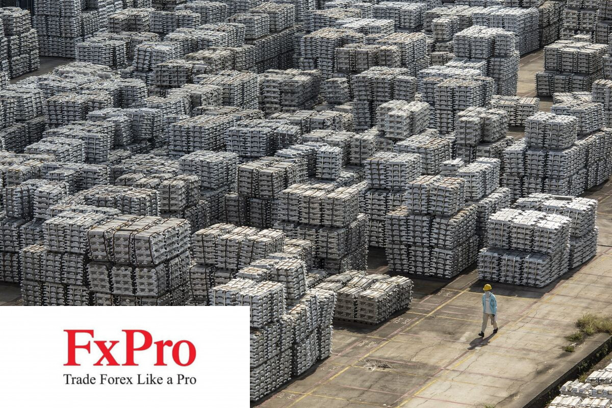 Sản lượng hàng hóa Trung Quốc hồi phục cùng nền kinh tế Sản lượng hàng hóa Trung Quốc hồi phục cùng nền kinh tế