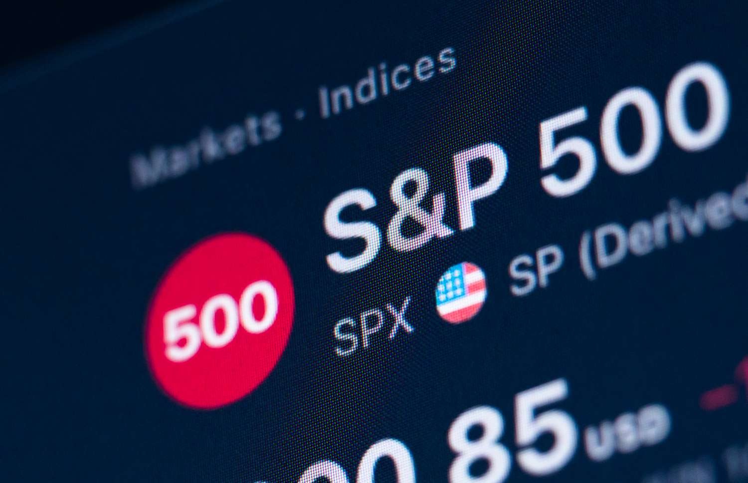 Nói một cách khiêm tốn thì S&P 500 có thể đạt mốc 6,100 điểm vào cuối năm! Vì đâu mà giới phân tích lạc quan đến vậy?