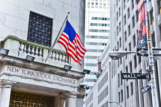 Nhận định các chỉ số chứng khoán Phố Wall: Cổ phiếu riêng lẻ tỏa sáng, Dow Jones ẵm trọn "spotlight" với 3M