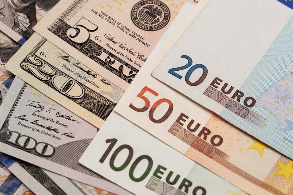 Nhận định EUR/USD: Thị trường "nín thở" chờ thông điệp từ Chủ tịch ECB Lagarde Nhận định EUR/USD: Thị trường "nín thở" chờ thông điệp từ Chủ tịch ECB Lagarde