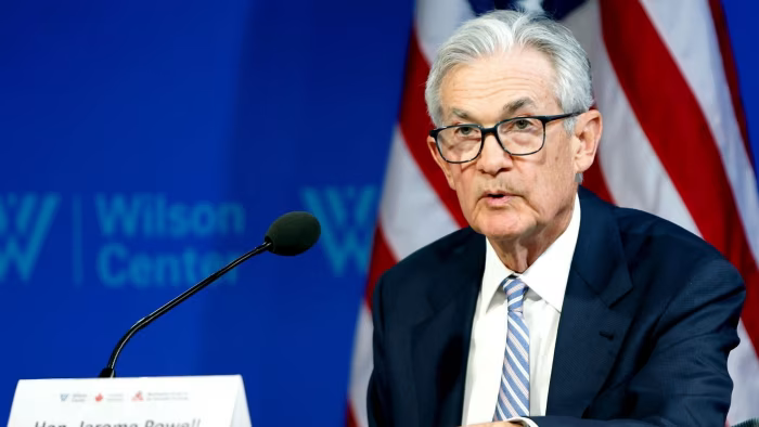 Trump hỏi các nghị sĩ liệu ông có nên sa thải Powell hay không